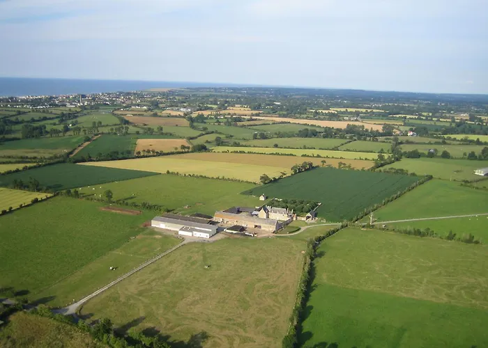 Bed & Breakfast Manoir De L'hermerel 3*