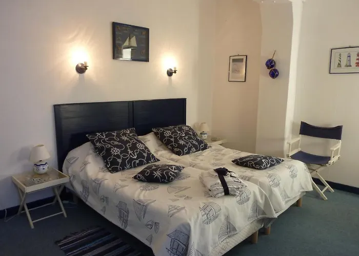 Bed & Breakfast Manoir De L'hermerel 3*